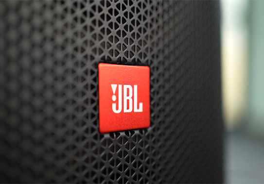 مقایسه  اسپیکرهای پارتی باکس 710 و 310  برند JBL